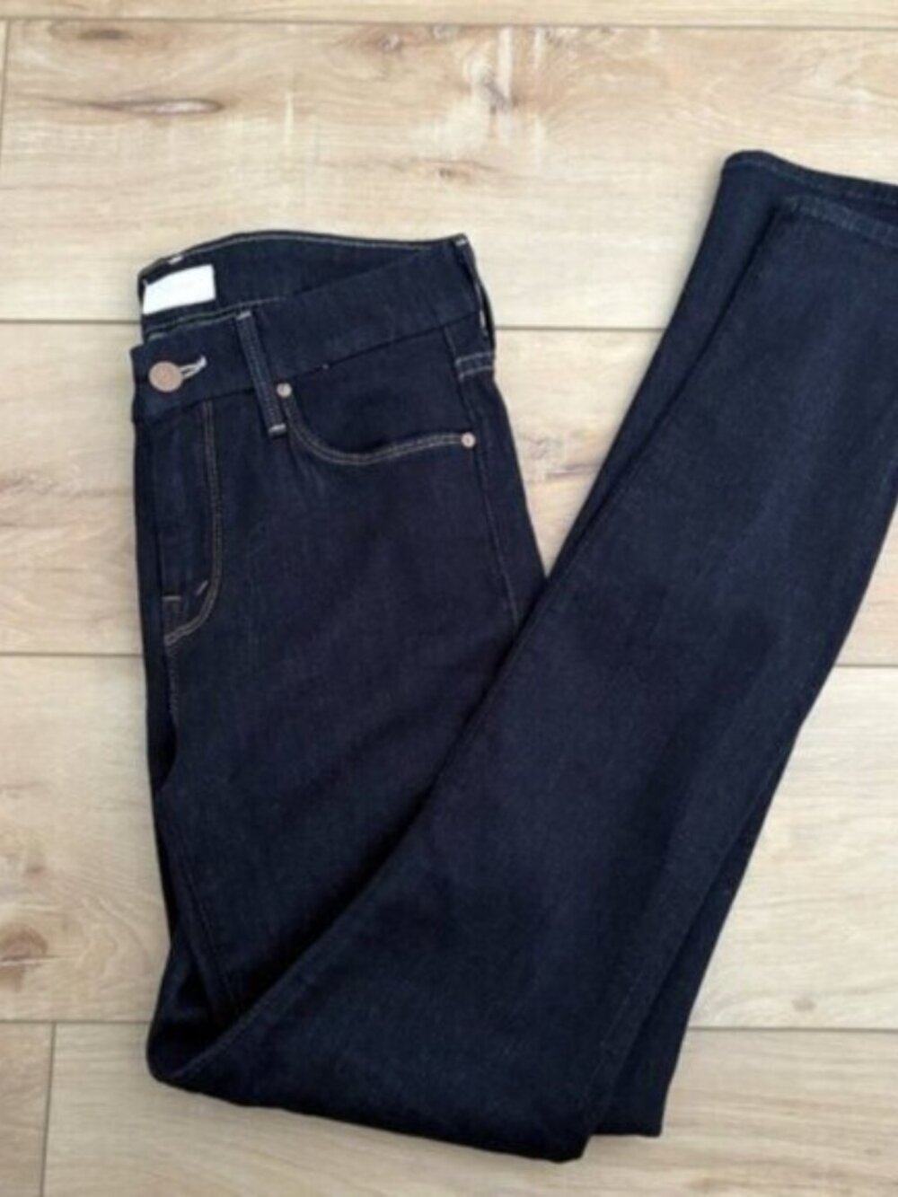 MOTHER The Looker Jeans in Dark Wash Denim Size 25 , Like New Retail $300 CAD
